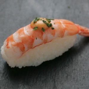 N10. Reje m. chilimayo, tobico og forårsløg