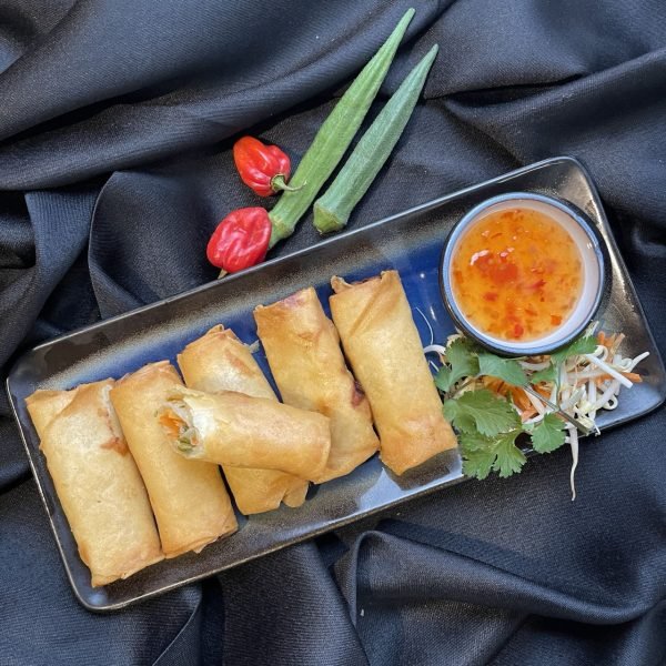 28B. Hjemmelavede forårsruller med oksekød 6 stk